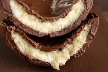 Ovos de páscoa estilo trufas de beijinho