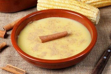 Curau de milho com leite condensado e creme de leite