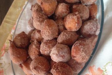 Bolinho de chuva com banana