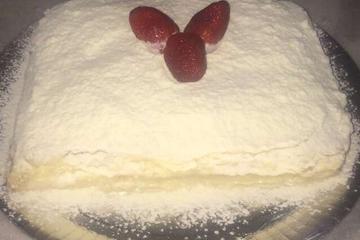 Bolo mousse de leite ninho