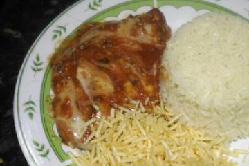 Filé de frango à parmegiana