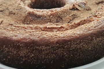 Bolo rápido de banana e canela