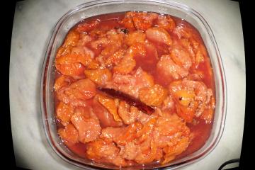 Doce de caju com calda