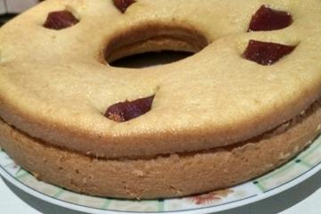 Bolo de fubá com goiabada fácil