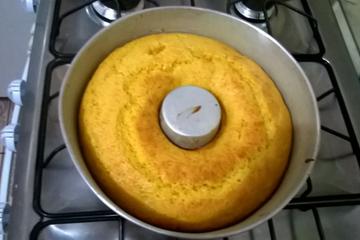 Broa de fubá com banana