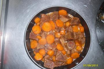 Carne assada com molho de cerveja preta