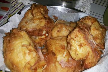 Filé de frango recheado com presunto e queijo
