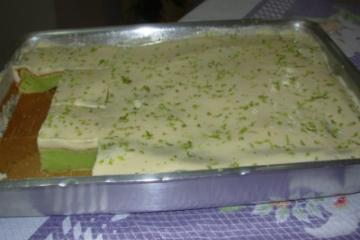 Bolo de limão da tia Nina