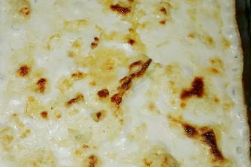 Couve-flor gratinada ao molho branco