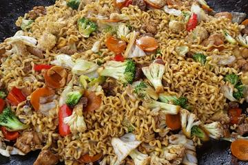 Yakissoba de frango e carne