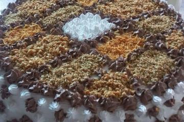 Bolo de nozes para aniversário