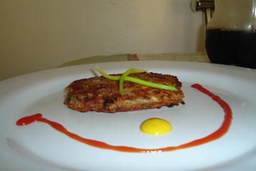 Batata rosti recheada com bacon e provolone