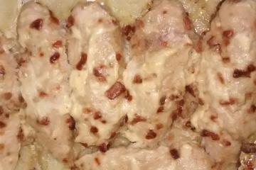 Filé de frango com creme de cebola