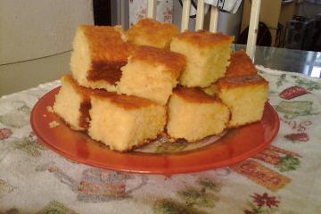 Bolo de laranja molhadinho