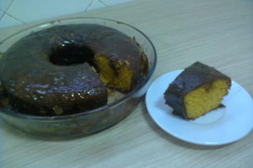 Bolo de cenoura com calda de chocolate fácil - Estadão, fazer bolo de  cenoura 