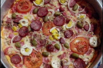 Pizza com borda recheada