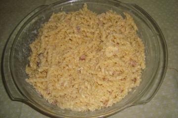 Macarrão carbonara delicioso