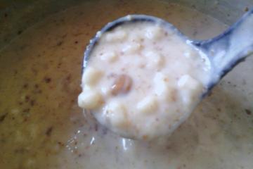 Canjica com amendoim