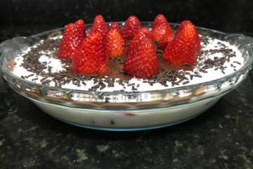 Sobremesa chococreme com morango