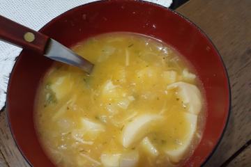 Sopa creme de aipim com palmito
