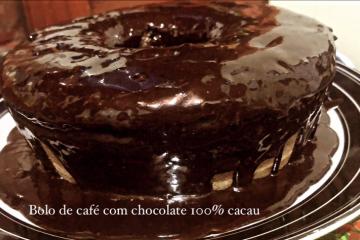 Bolo de Chocolate com Nozes. My Cafe 