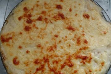 Escondidinho de mandioca com carne assada