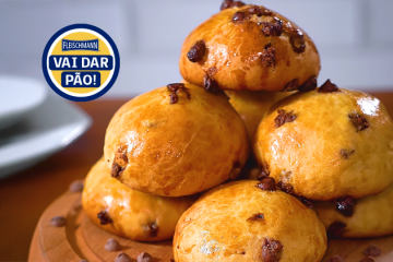 Pão caseiro com gotas de chocolate