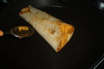 Wrap de frango e cheddar
