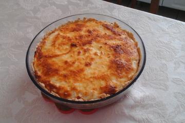 Quiche de queijo com cebolas