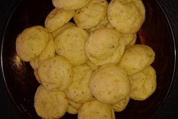 Bolinhos de batata com queijo