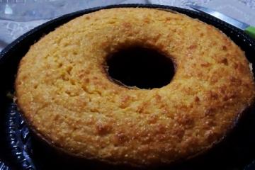 Bolo de milho de lata cremoso é fácil e rápido de fazer; veja receita -  Revista Globo Rural