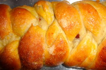Pão recheado com goiabada