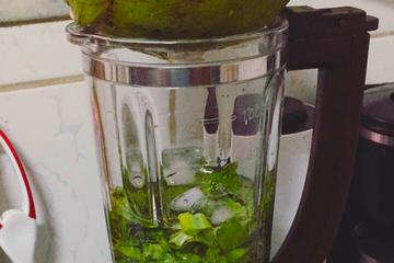 Suco detox verde