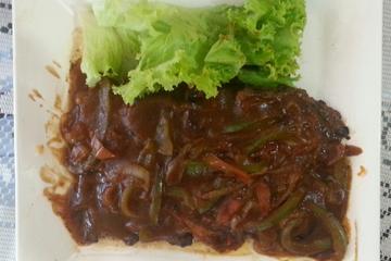 Bife ao molho barbecue
