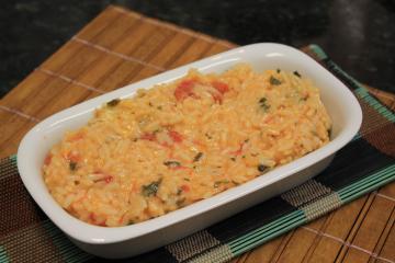 Risoto de tomate seco com rúcula fresquinha