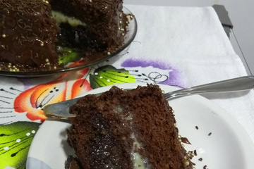 Bolo trufado de brigadeiro branco e preto