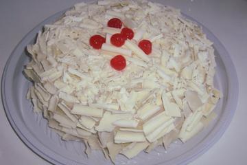 Bolo mousse de leite ninho
