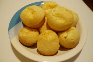 Pão de queijo de padaria