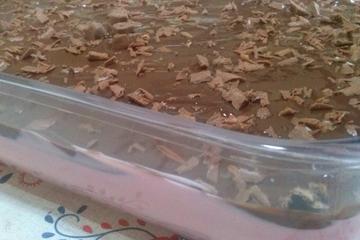 Mousse Simples de Morango com Chocolate