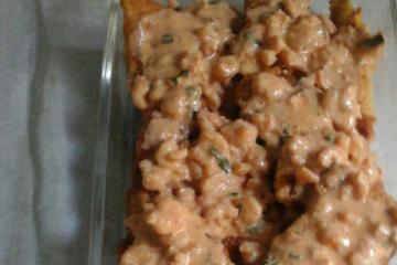 Filé de peixe ao molho de camarão