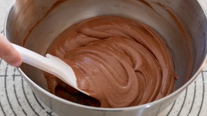 Creme de chocolate com apenas 3 ingredientes: receita que aprendi no TudoGostoso é perfeita para usar como recheio de bolos, biscoitos e sobremesas