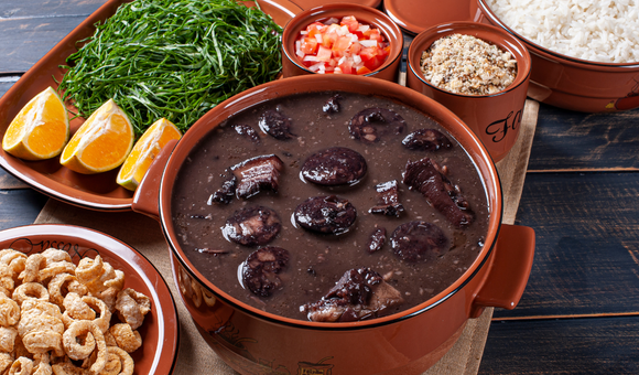 A melhor feijoada é essa do TudoGostoso: receita completa com dicas simples que fazem toda diferença