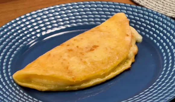 Pão de queijo de frigideira é uma das receitas mais fáceis do TudoGostoso: perfeito para o café da manhã ou lanche da tarde