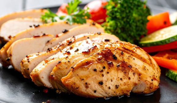 Os chefs concordam: o segredo para manter o frango grelhado suculento e evitar que resseque é...