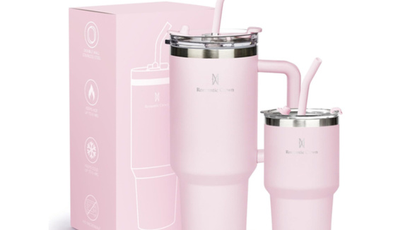 Kit de copos térmicos 1,18L + 591ml mantém bebidas na temperatura ideal e está com o menor preço do ano