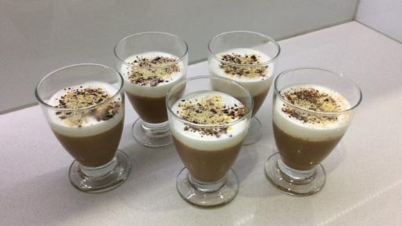 Facilidade no preparo é com essa mousse de chocolate! (Créditos: TudoGostoso/Emanuela Lopez)