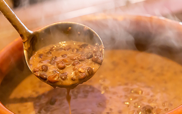 Receita de feijão com ingredientes polêmicos que eu não acreditei que daria certo, mas paguei a língua!