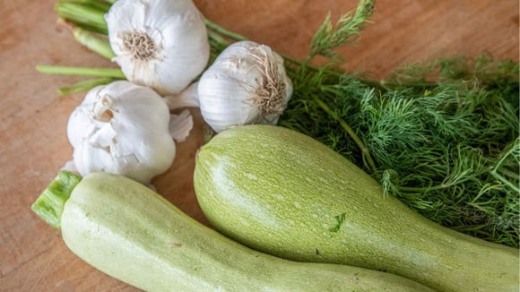 A abobrinha é um legume versátil, que combina com diversos temperos e modos de preparo (Créditos: Shutterstock)