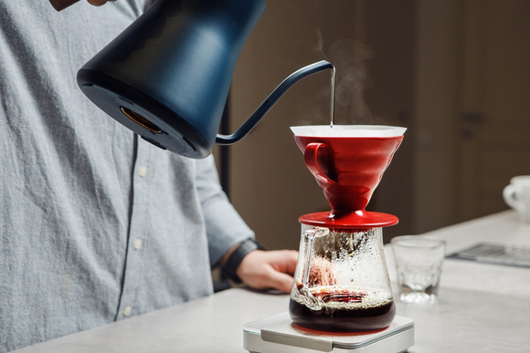 "Você está desperdiçando um bom café não extraindo todo o sabor que ele tem": barista explica erros e entrega soluções