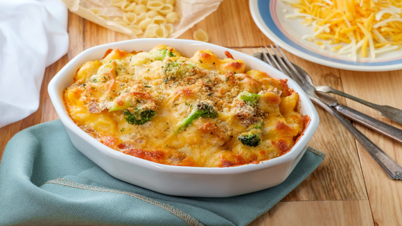 Uma refeição rápida e saborosa preparada ao forno para transformar o cardápio do almoço em família. (Foto: Shutterstock)